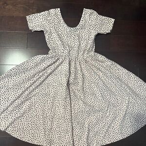 Alice and Ames size 8 twirl girls dress